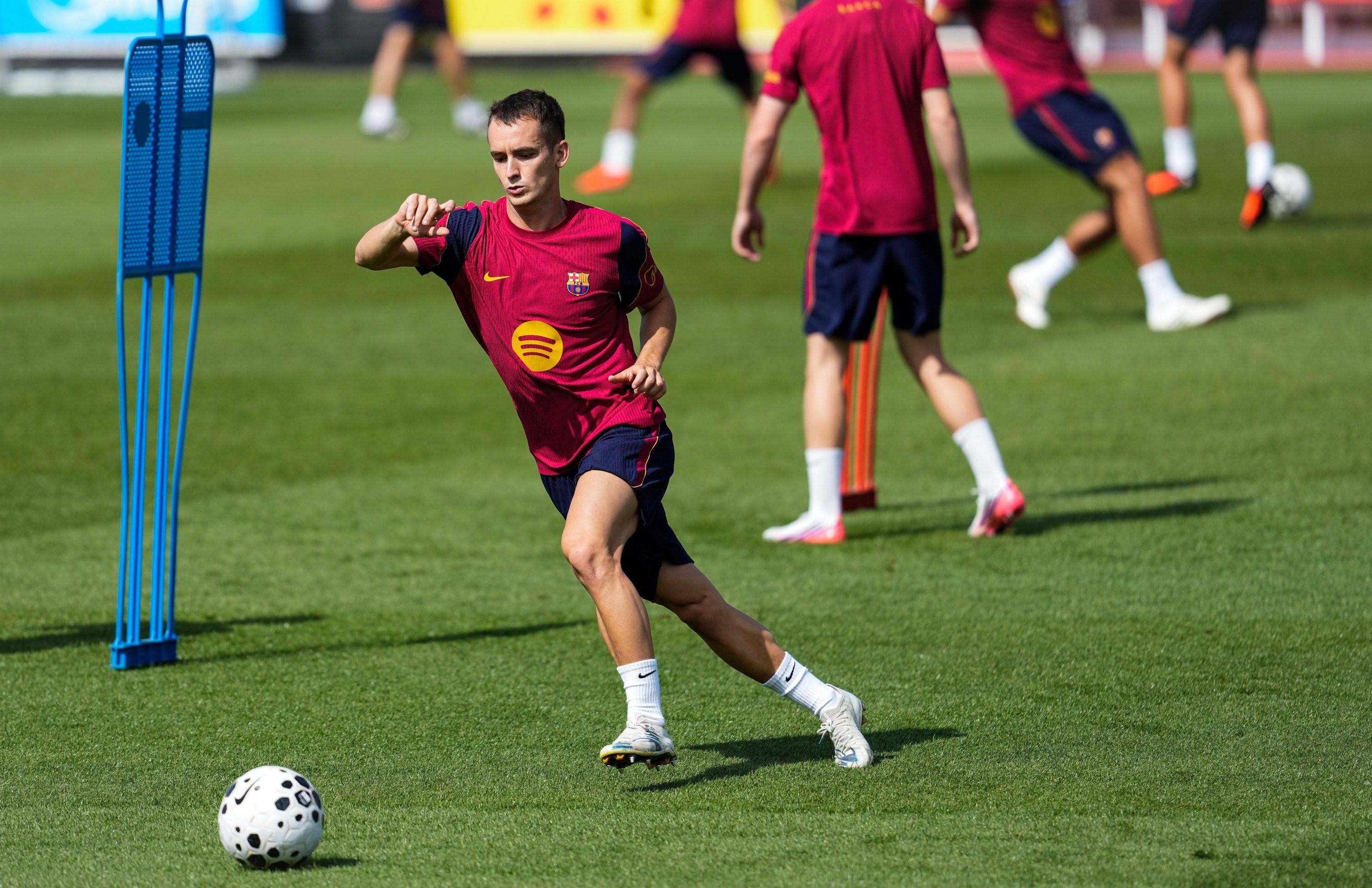 Góc Nhìn UU88: The Guardian: Sunderland tham gia cuộc đua giành tiền vệ Barca Cas